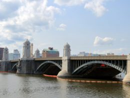 Acidente com Ponte Longfellow
